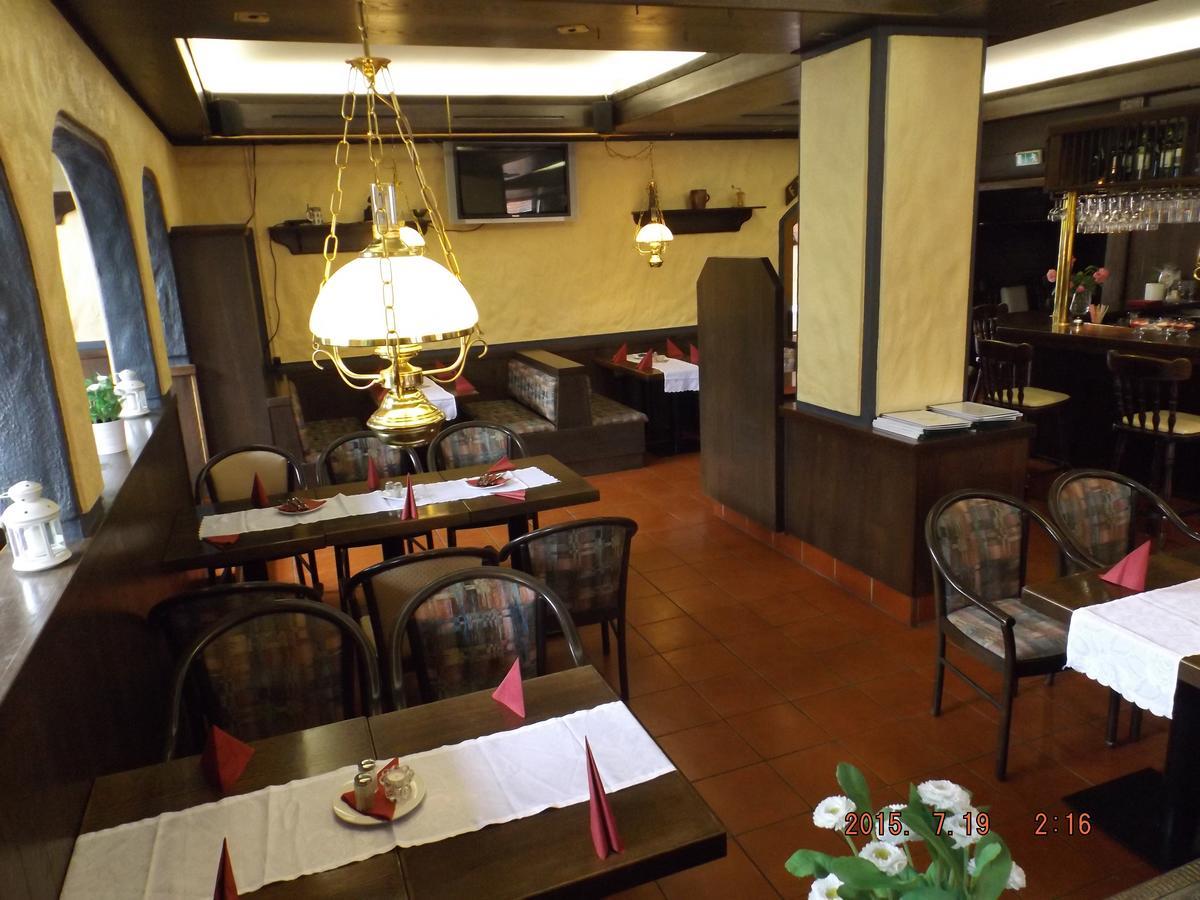 Hotel Ziegenkrug Schweriner Tor Pampow Екстер'єр фото