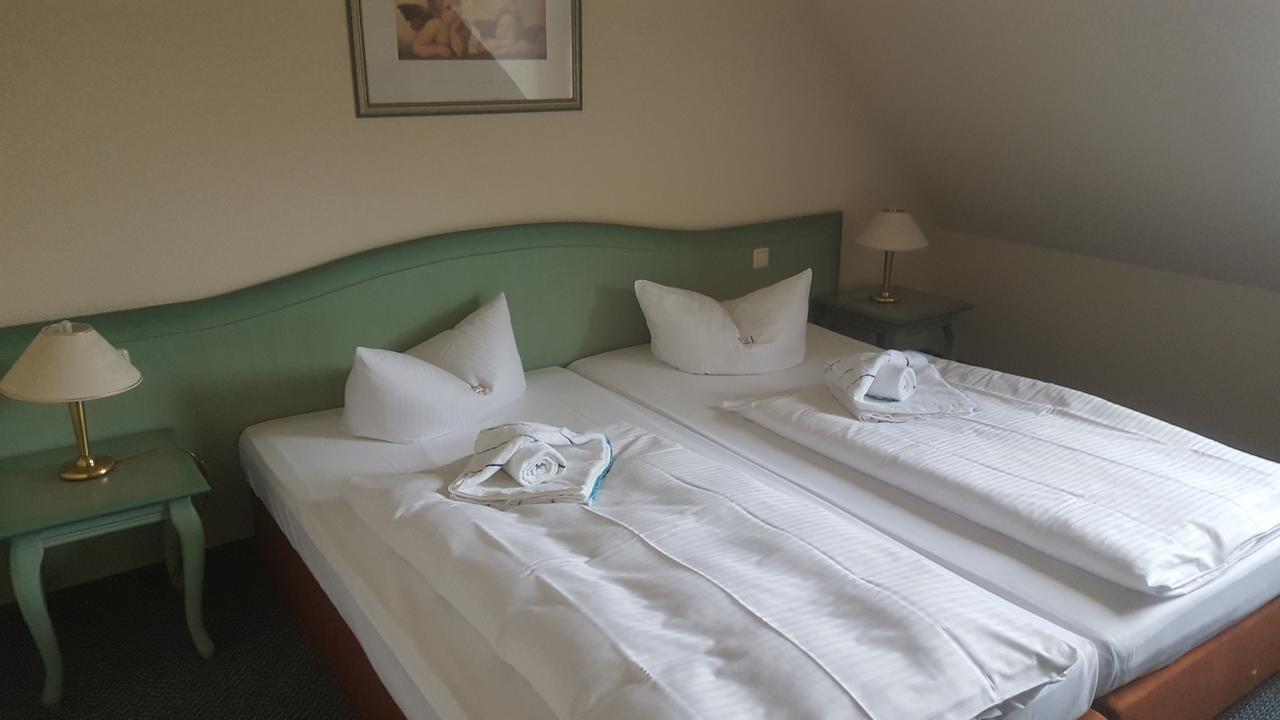 Hotel Ziegenkrug Schweriner Tor Pampow Екстер'єр фото