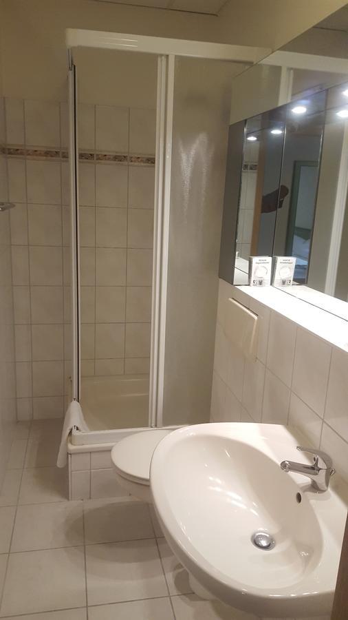 Hotel Ziegenkrug Schweriner Tor Pampow Екстер'єр фото