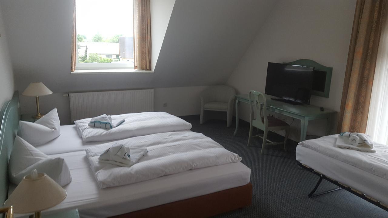 Hotel Ziegenkrug Schweriner Tor Pampow Екстер'єр фото